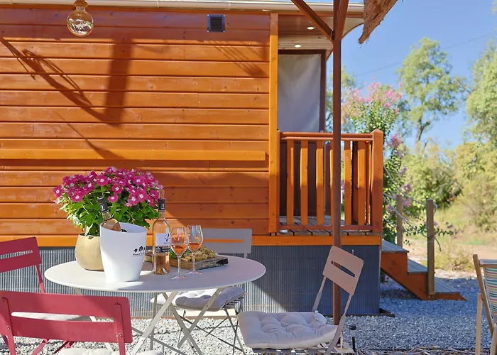 Roulotte Au Coeur Des Vignes, Camping Hyères