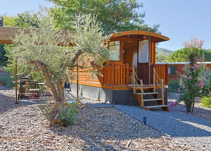 Camping Roulotte Au Coeur Des Vignes,